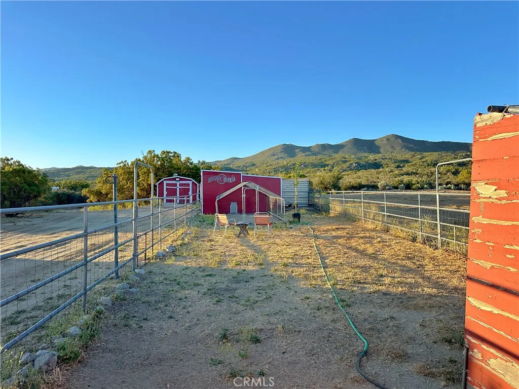 https://cdn.realtyfeed.com/cdn/127/306536256/75849ac7190b0bb6e69afe4228899f96.webp