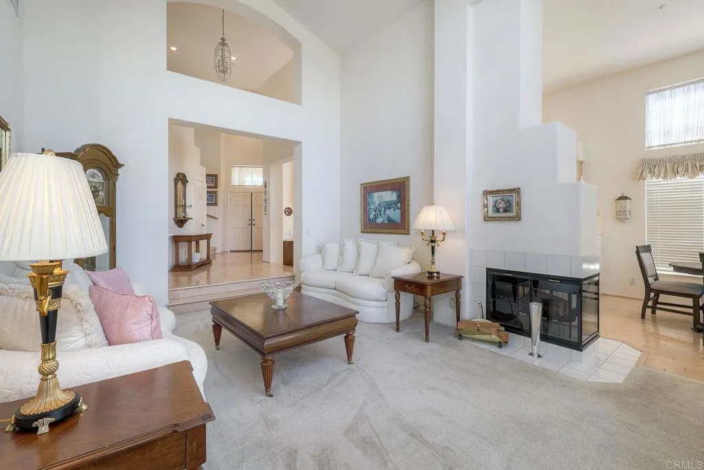 https://cdn.realtyfeed.com/cdn/127/306536289/36ae452ba99d666bb4ec901b367fc534.webp