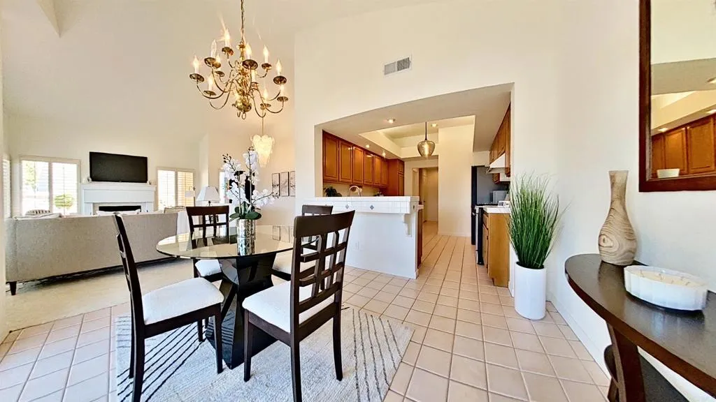https://cdn.realtyfeed.com/cdn/127/306536303/b135142faaf9838bc919f011451d2b87.webp