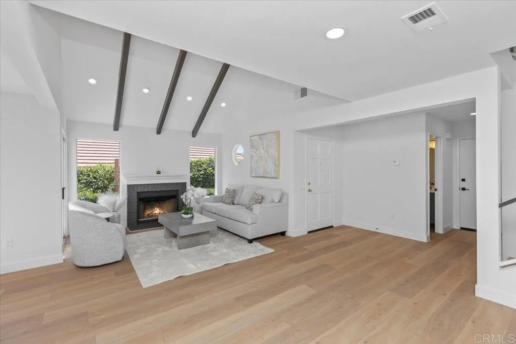 https://cdn.realtyfeed.com/cdn/127/306536304/384f5bfdf28ffb077139cb3dc94f0c6e.webp