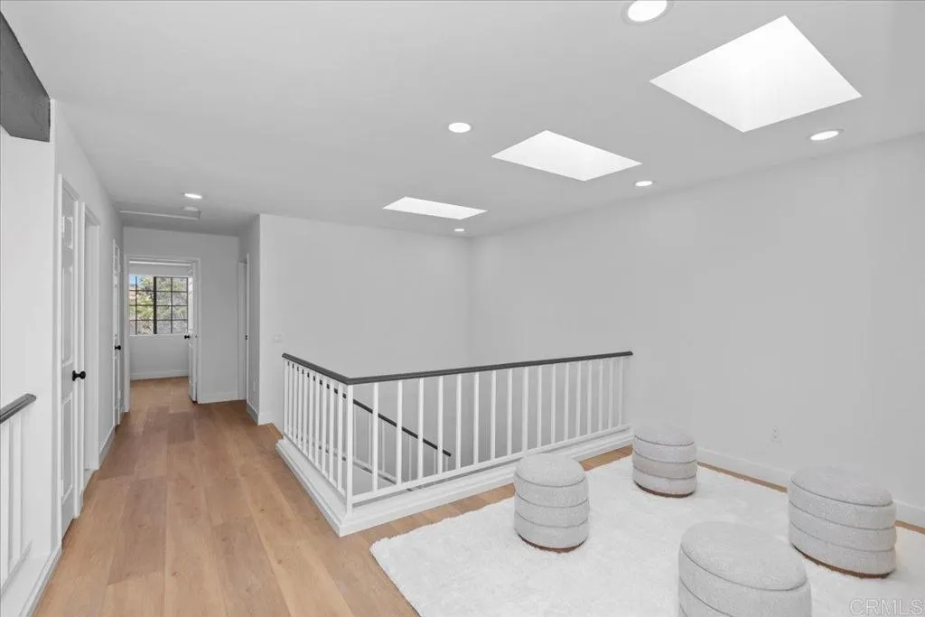 https://cdn.realtyfeed.com/cdn/127/306536304/772119cb0b42e483e7bb46d40845b133.webp