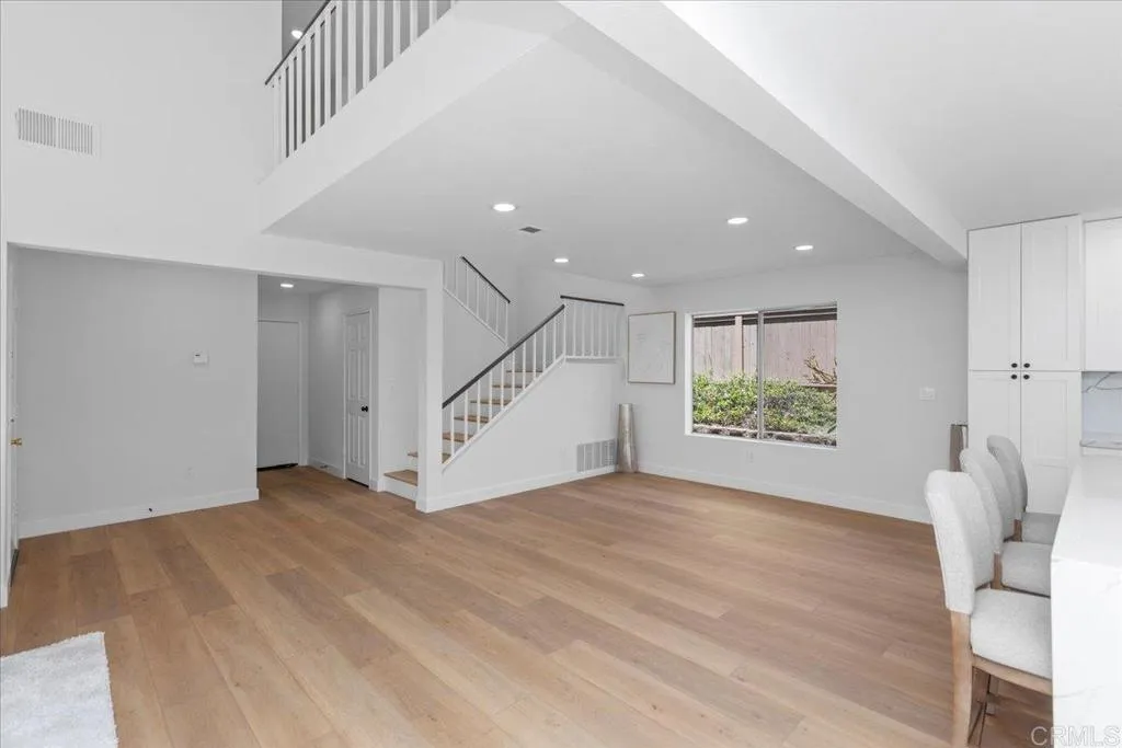 https://cdn.realtyfeed.com/cdn/127/306536304/de28277fe5d01add638f0f3d7845f18d.webp