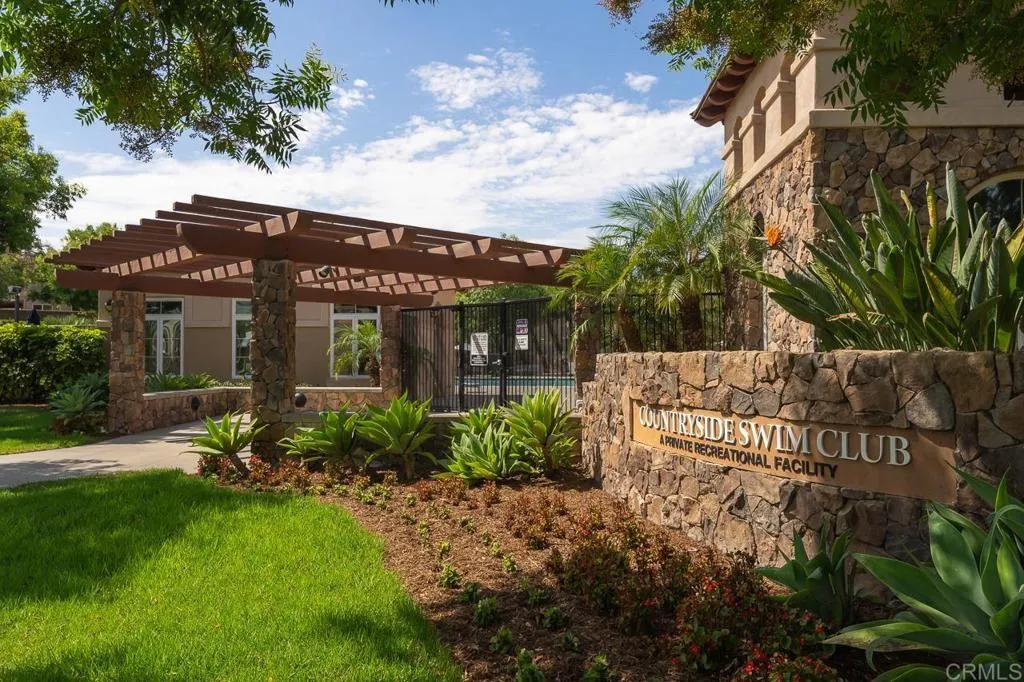 https://cdn.realtyfeed.com/cdn/127/306536354/4f943e1401dfcca51e81da17130e9ff7.webp