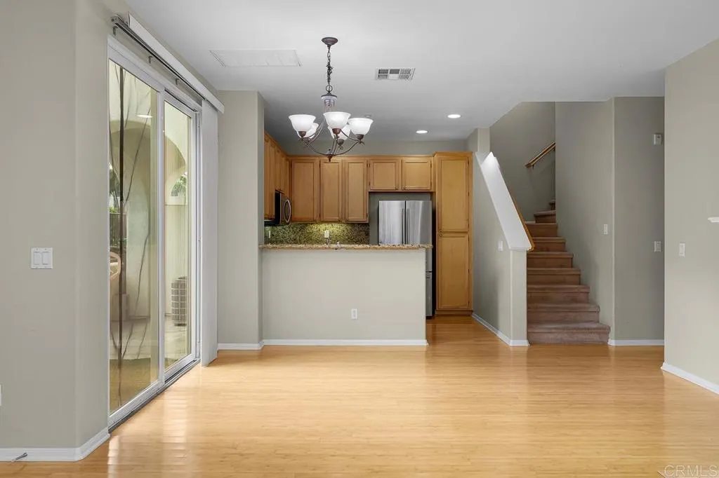 https://cdn.realtyfeed.com/cdn/127/306536354/75f8b14b5810f392c31c7397c582f311.webp