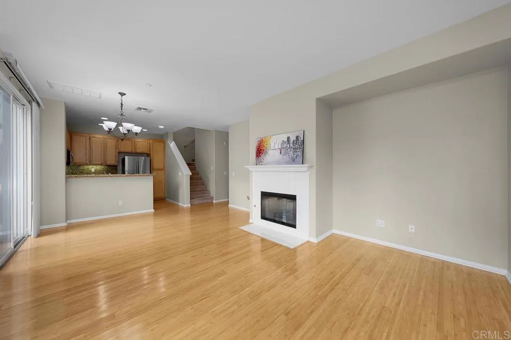 https://cdn.realtyfeed.com/cdn/127/306536354/a277fbc5d57604544a349bac72fc025c.webp