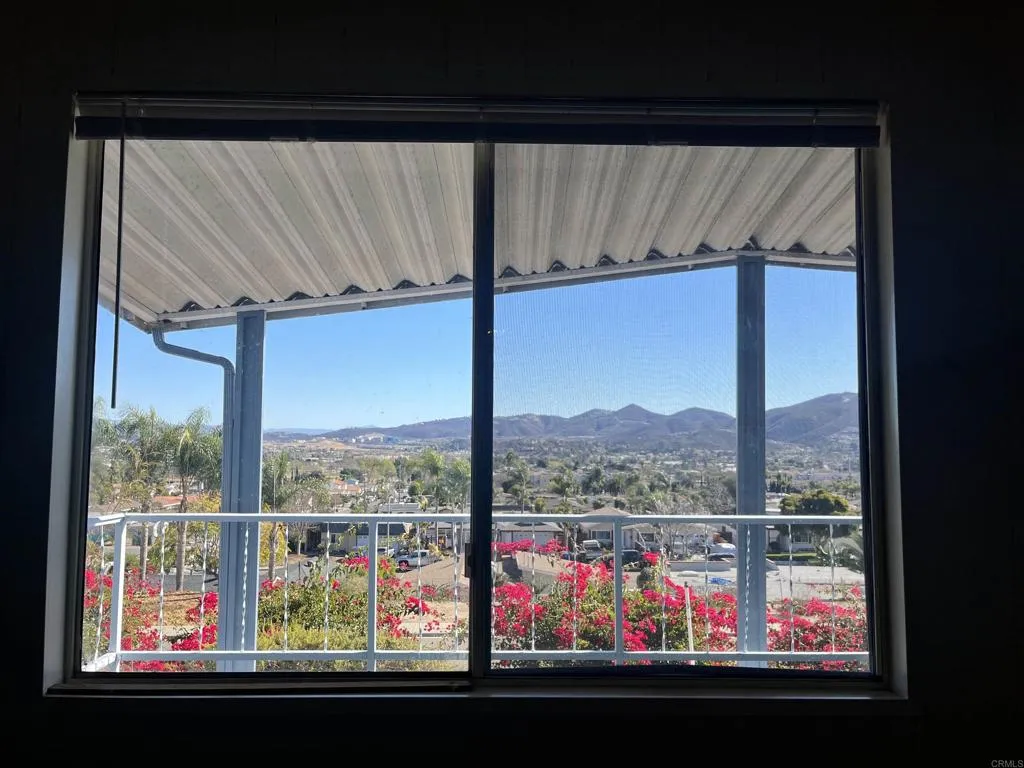https://cdn.realtyfeed.com/cdn/127/306536386/2d4f34e98b2ed7a4577b9896a1f25c7b.webp