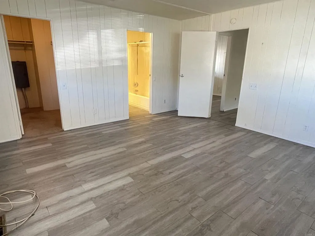 https://cdn.realtyfeed.com/cdn/127/306536386/fd6ec62359b2b147f2bae5d2483f6155.webp