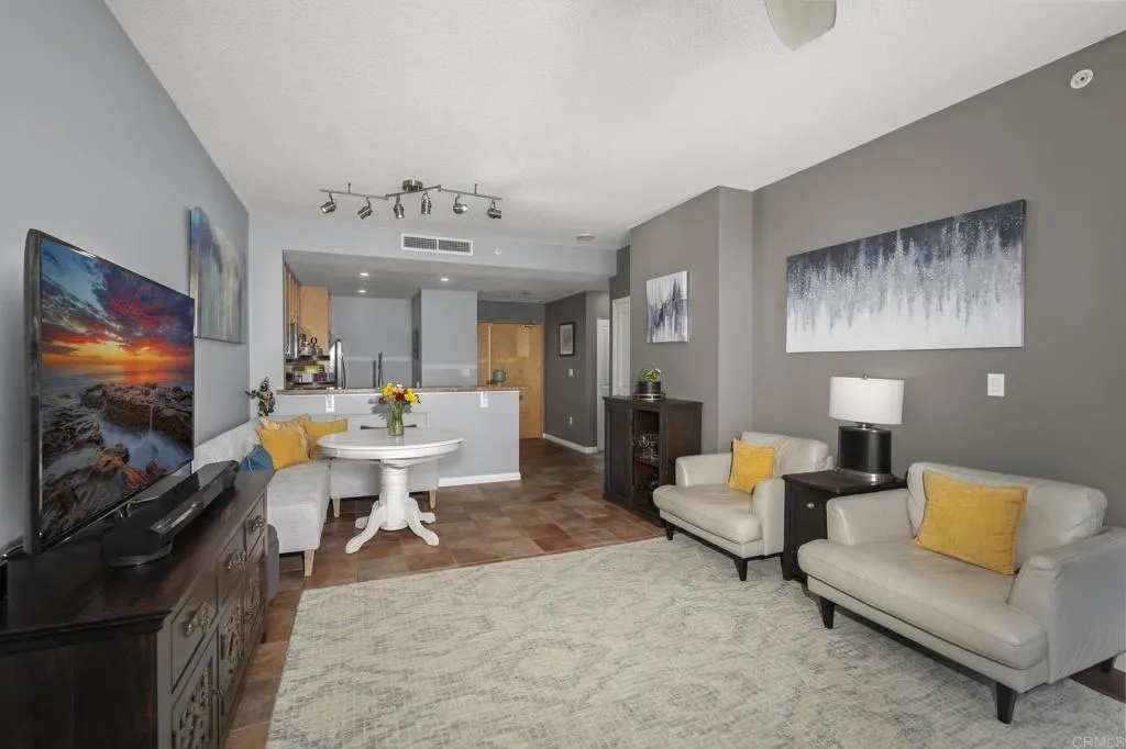 Photo #2: PTP2506806 Listing 