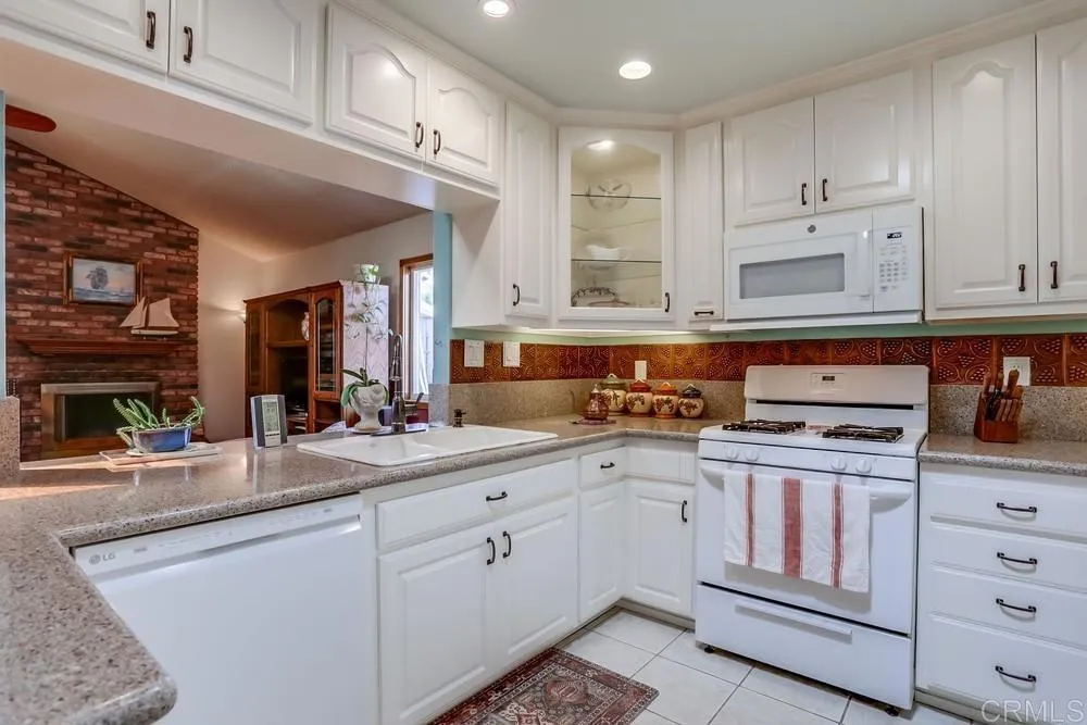 https://cdn.realtyfeed.com/cdn/127/306536394/82698a322b58e5f3d021d5fa21b18ad5.webp