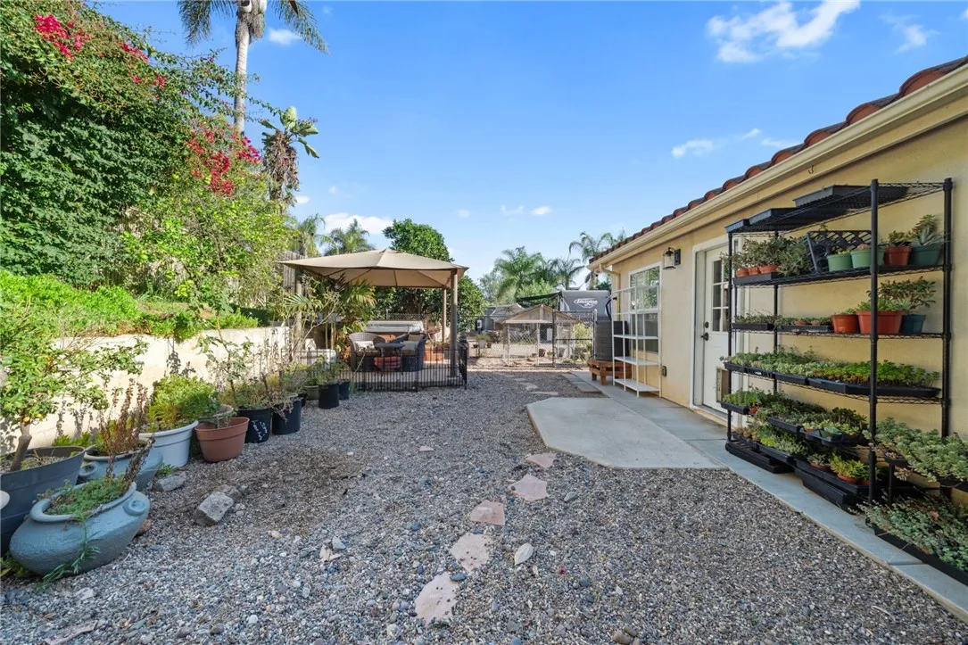 https://cdn.realtyfeed.com/cdn/127/306536404/00227ff36f5e602a1f1209659914ec98.webp