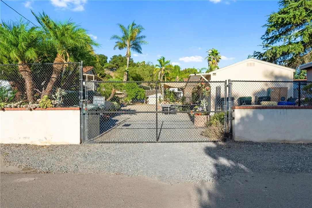https://cdn.realtyfeed.com/cdn/127/306536404/571d5bcc39420a0b851a2fd505e6b8c8.webp