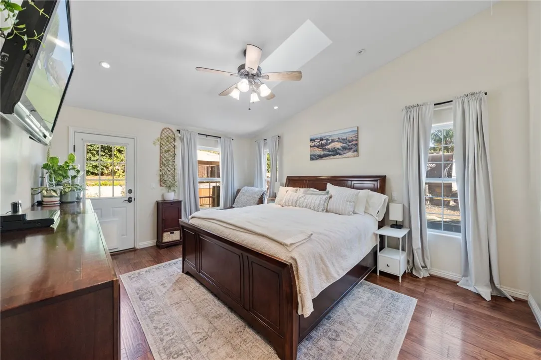 https://cdn.realtyfeed.com/cdn/127/306536404/81ef7fb1d642c54067a838d2ac8c5012.webp