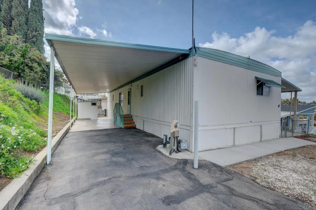 https://cdn.realtyfeed.com/cdn/127/306536435/4ce922a380e8667b835f7612b7bb8e5f.webp