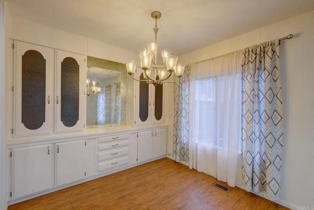 https://cdn.realtyfeed.com/cdn/127/306536435/7c49f333bb89e1dab22ffe87572a828a.webp