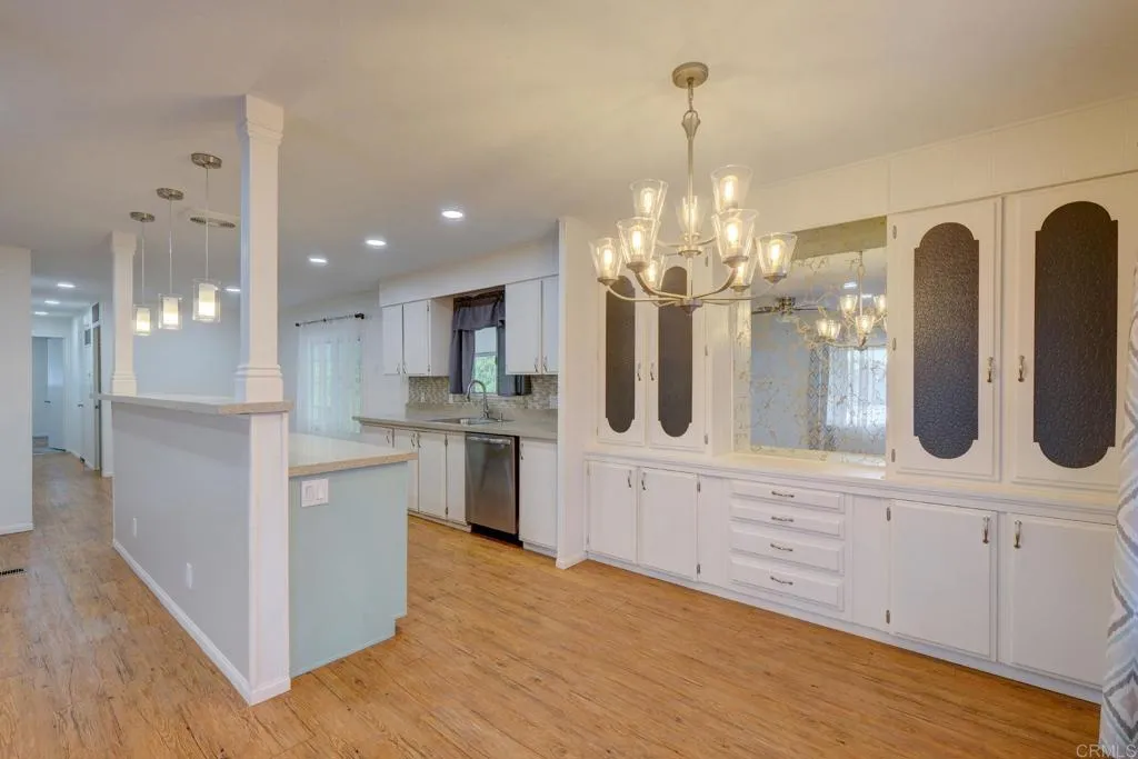 https://cdn.realtyfeed.com/cdn/127/306536435/8548ec70466fdb5021b1e0776b510781.webp