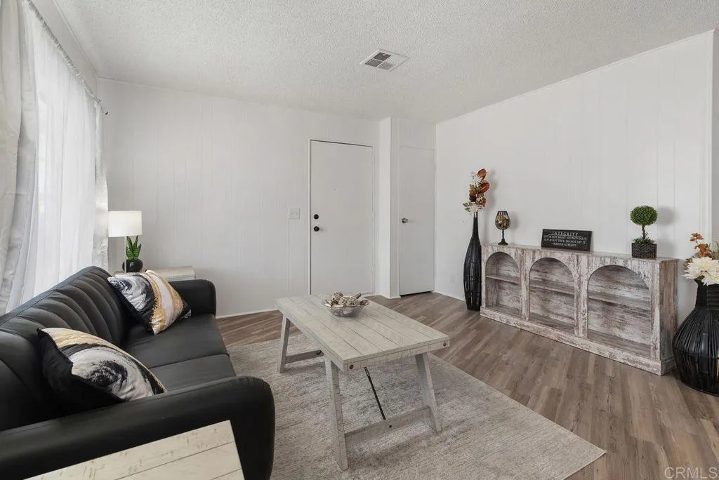 https://cdn.realtyfeed.com/cdn/127/306536505/0e43a0265cc86f4eb2d2988c84d4b46f.webp