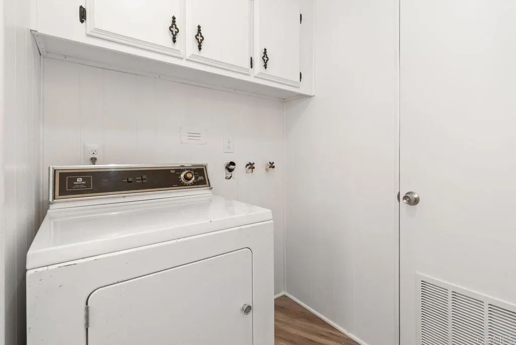 https://cdn.realtyfeed.com/cdn/127/306536505/492a181622e7892e5e3089627422539b.webp