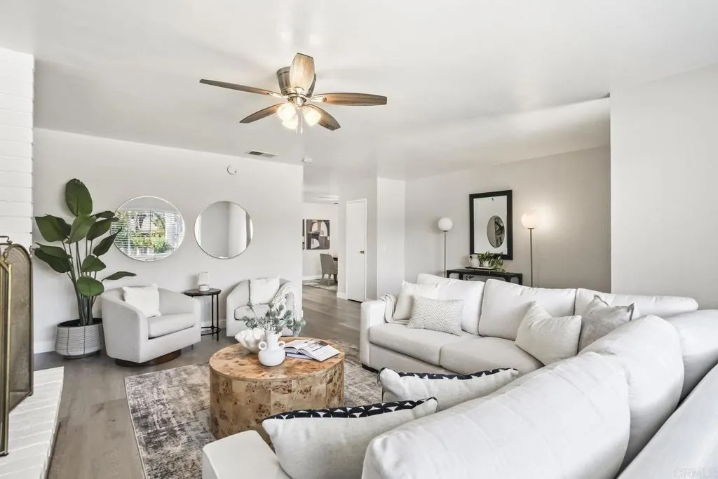 https://cdn.realtyfeed.com/cdn/127/306536532/f52d1b63caabbec5972ce1b500ebe647.webp