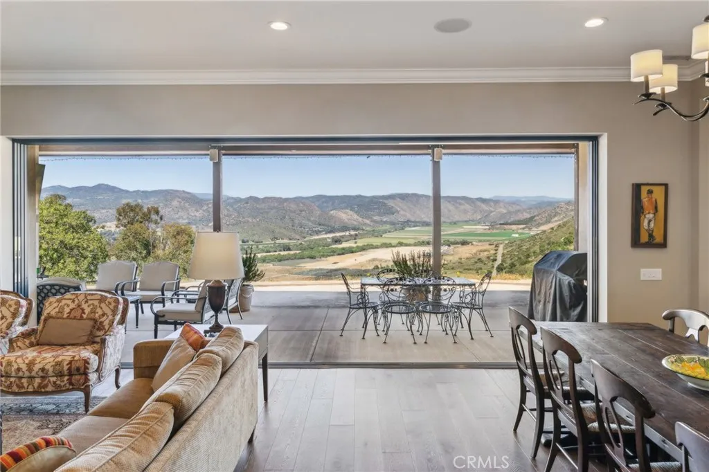 https://cdn.realtyfeed.com/cdn/127/306536552/ba6eb0bc2075c6a4733ba4e7cc26df0a.webp