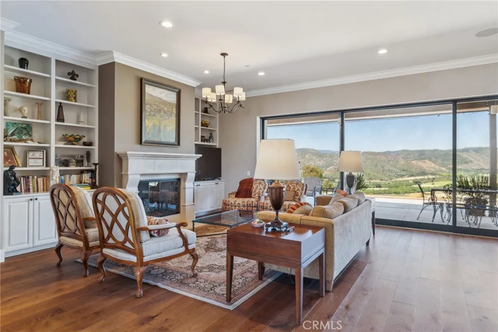 https://cdn.realtyfeed.com/cdn/127/306536552/f0b246f90604916e2dffb4c9d12b0814.webp