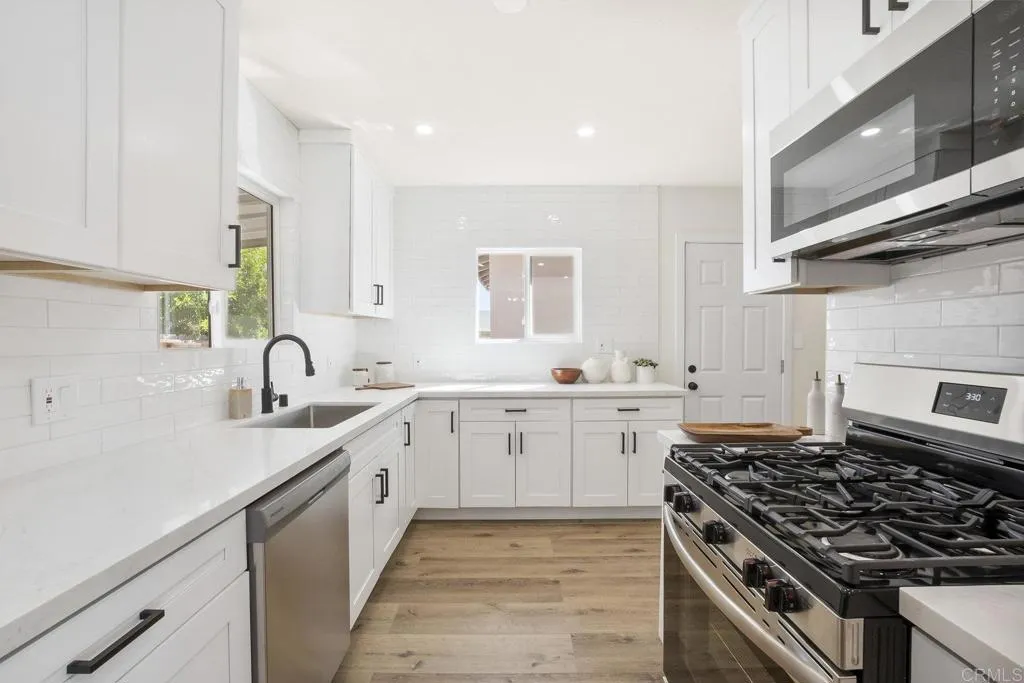 https://cdn.realtyfeed.com/cdn/127/306536586/6fcc0c8e68394924d1cae3b8189a1b32.webp