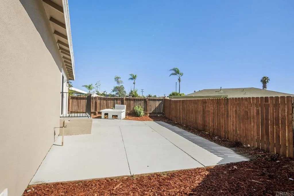 https://cdn.realtyfeed.com/cdn/127/306536586/bde6a9ac2519310a6742070141bea335.webp