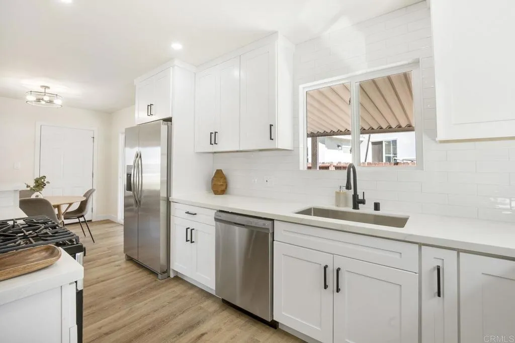 https://cdn.realtyfeed.com/cdn/127/306536586/d27b16df5a29ec46853a3e490a2b742b.webp
