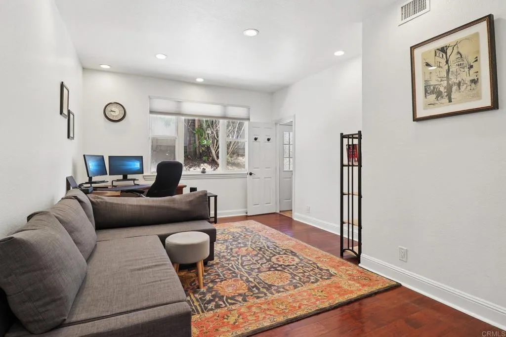 https://cdn.realtyfeed.com/cdn/127/306536590/dce2c551b0e30b5324501c909e098d8e.webp