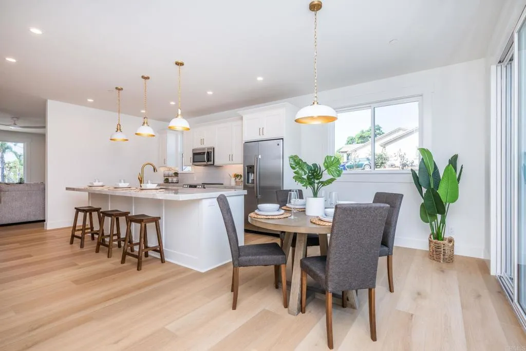 https://cdn.realtyfeed.com/cdn/127/306536655/686ffb99b39f2dda3071bc0d3dbb890d.webp
