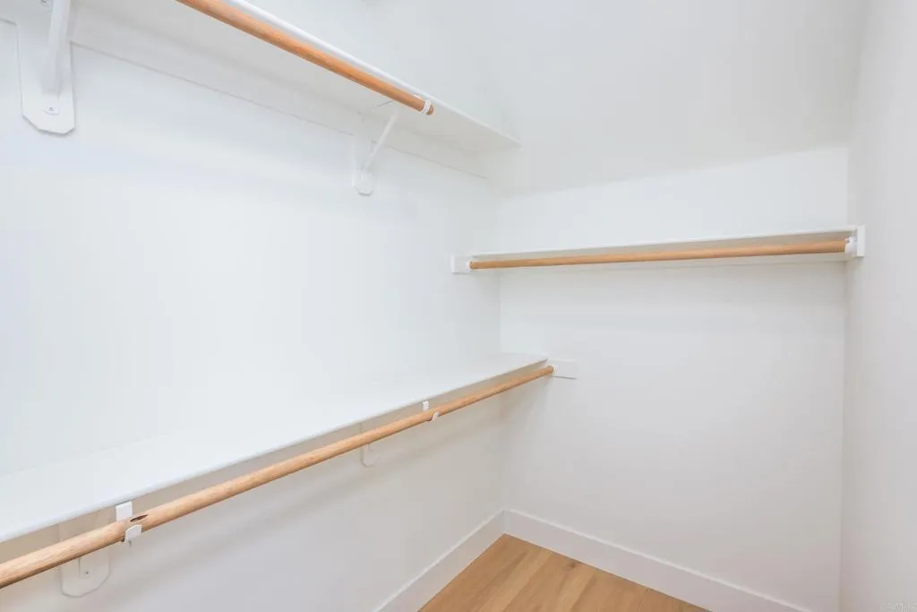 https://cdn.realtyfeed.com/cdn/127/306536655/b250f78f68f156cb71b902502bd599d3.webp