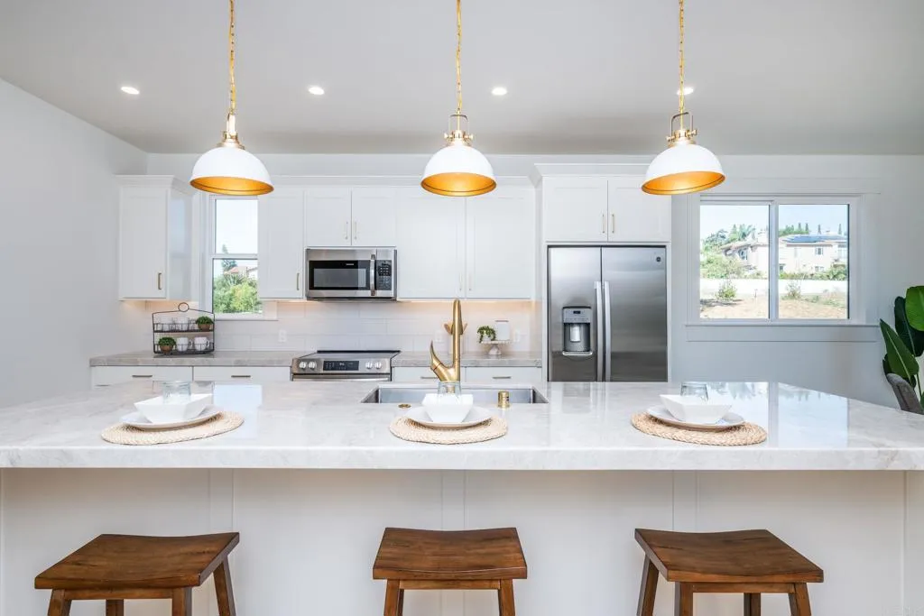 https://cdn.realtyfeed.com/cdn/127/306536655/d140d85dc49d2edbf389ae9ad01a387c.webp