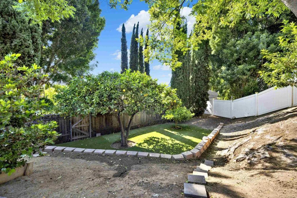 https://cdn.realtyfeed.com/cdn/127/306536669/5b9ee34694db9b2428e5c74317492e26.webp