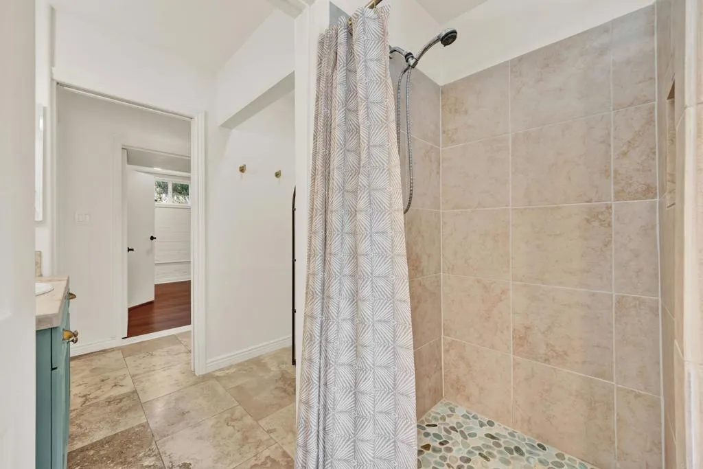 https://cdn.realtyfeed.com/cdn/127/306536669/f447f77d1d6302668e37faad8e9c5df8.webp