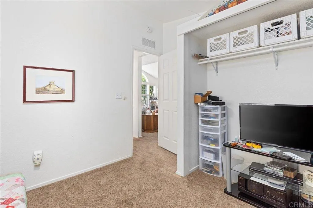 https://cdn.realtyfeed.com/cdn/127/306536675/09cf883d043d2f5f6220b37817c4ed5a.webp