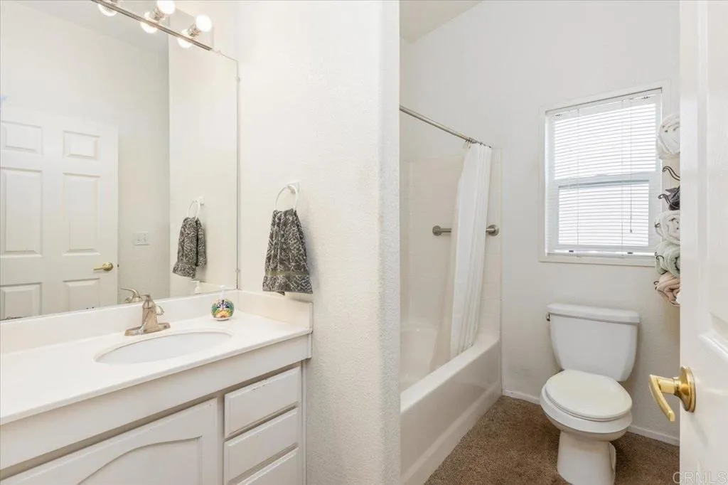 https://cdn.realtyfeed.com/cdn/127/306536675/ad25f5298a67193f535ed8c520c727a4.webp