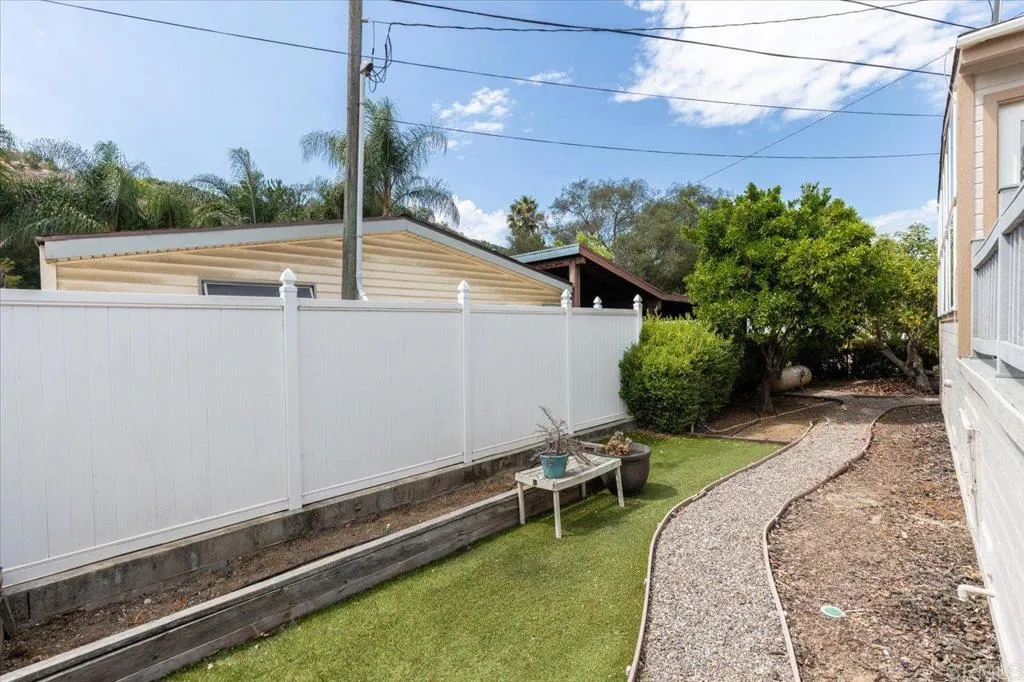 https://cdn.realtyfeed.com/cdn/127/306536675/d01ee7bb5387be4a06537b7e2ed4523f.webp
