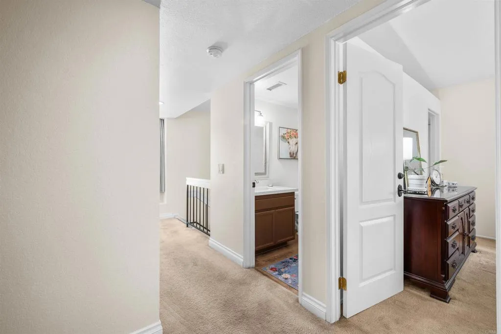 https://cdn.realtyfeed.com/cdn/127/306536676/77c1f61302bed442892e3fffffc15697.webp