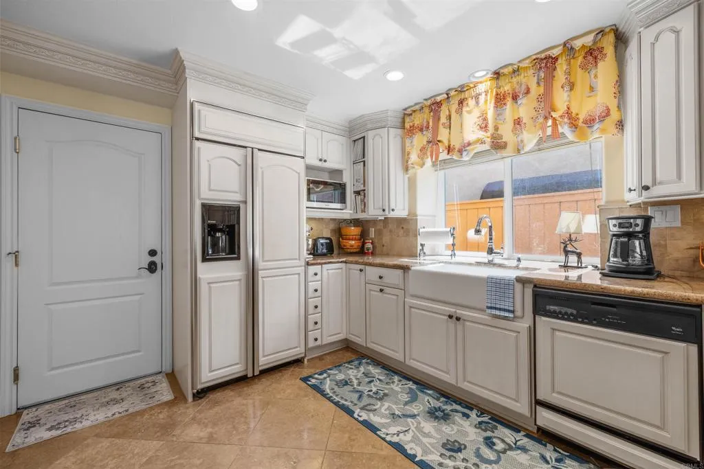 https://cdn.realtyfeed.com/cdn/127/306536676/92a5d558257450a0588742bf7cf35546.webp