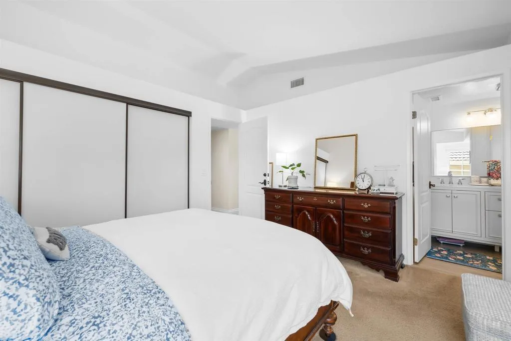 https://cdn.realtyfeed.com/cdn/127/306536676/f5757099741119c9d0d0c6da58eb0b4b.webp