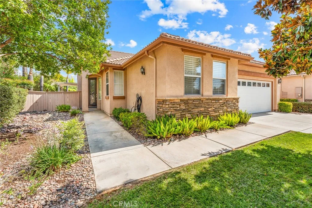 Menifee, CA 92584
