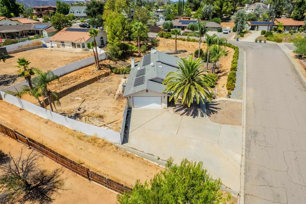 https://cdn.realtyfeed.com/cdn/127/306536742/965168c262fad6ef11b4d1e5b94e0360.webp