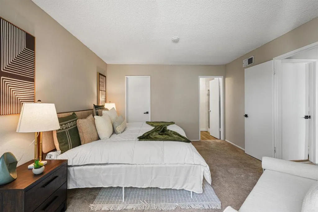 https://cdn.realtyfeed.com/cdn/127/306536772/3ac340816de9442fe68f8d4cc4d662e7.webp