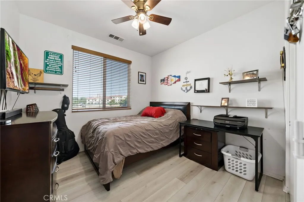 Photo #18: SW25200411 Listing: Photo #18