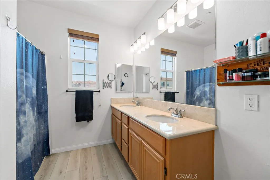 Photo #26: SW25200411 Listing: Photo #26