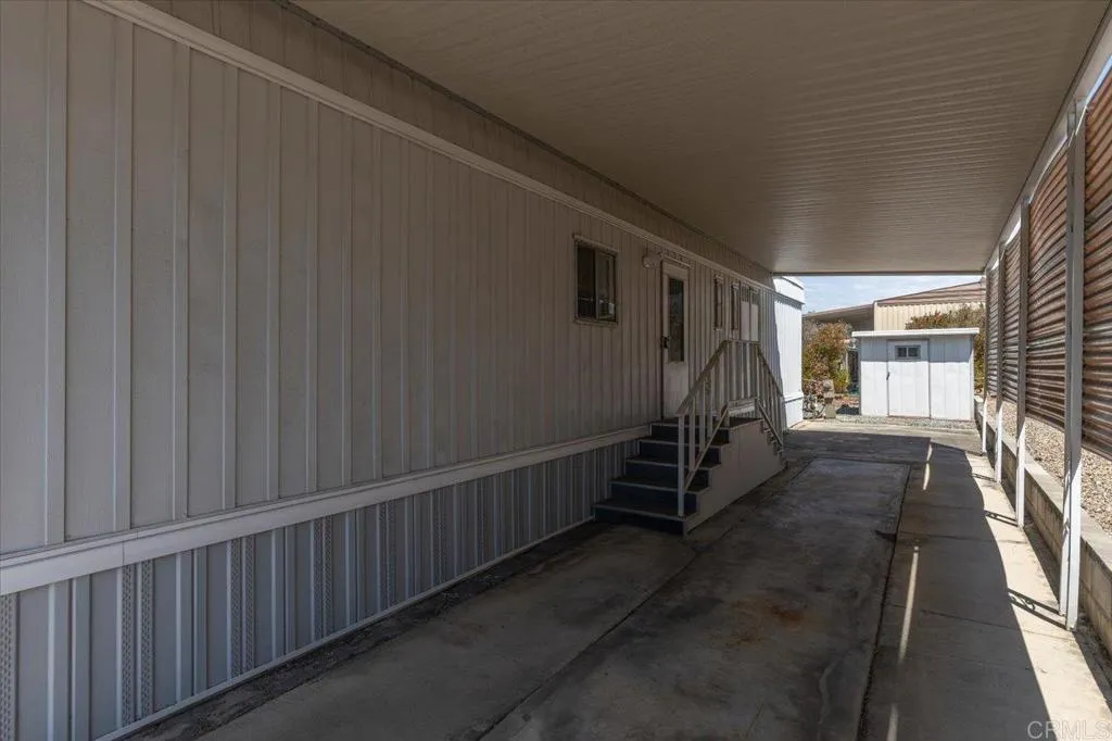 https://cdn.realtyfeed.com/cdn/127/306536882/55cc0014d8d924a289b27b23da229bd9.webp