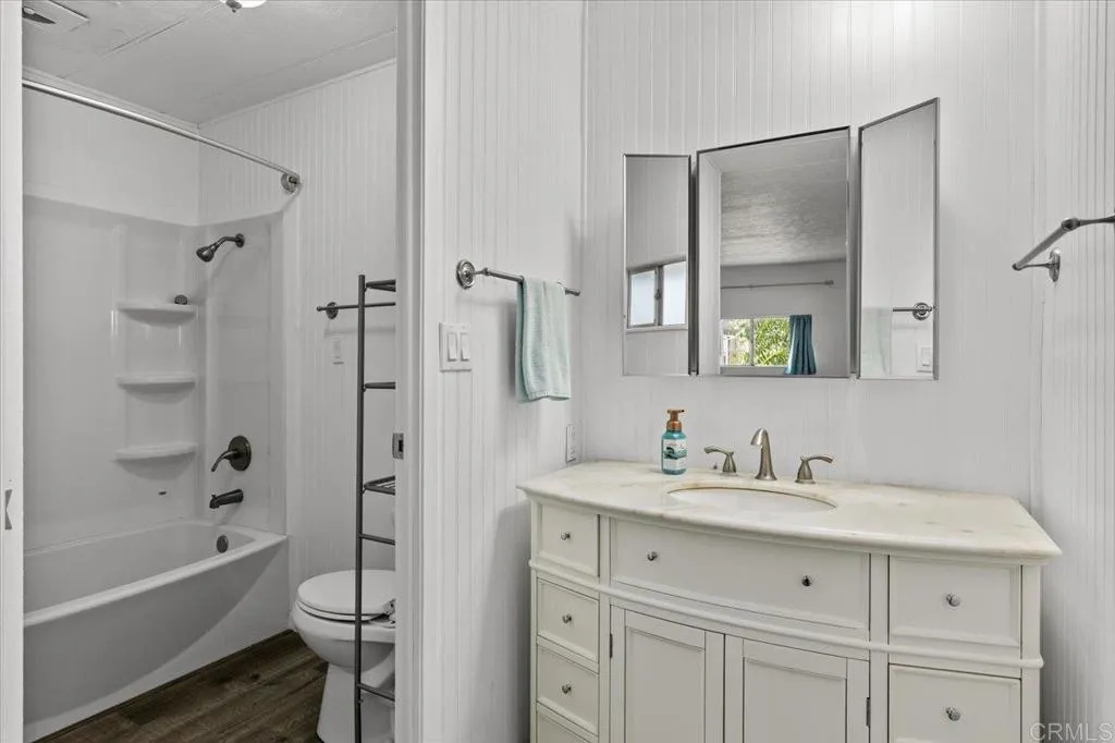 https://cdn.realtyfeed.com/cdn/127/306536882/621560821ce5101b55762170d77b2b29.webp