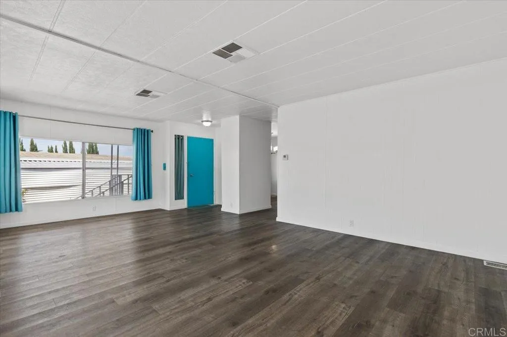 https://cdn.realtyfeed.com/cdn/127/306536882/95716faa40517103c0548a4b41e18385.webp