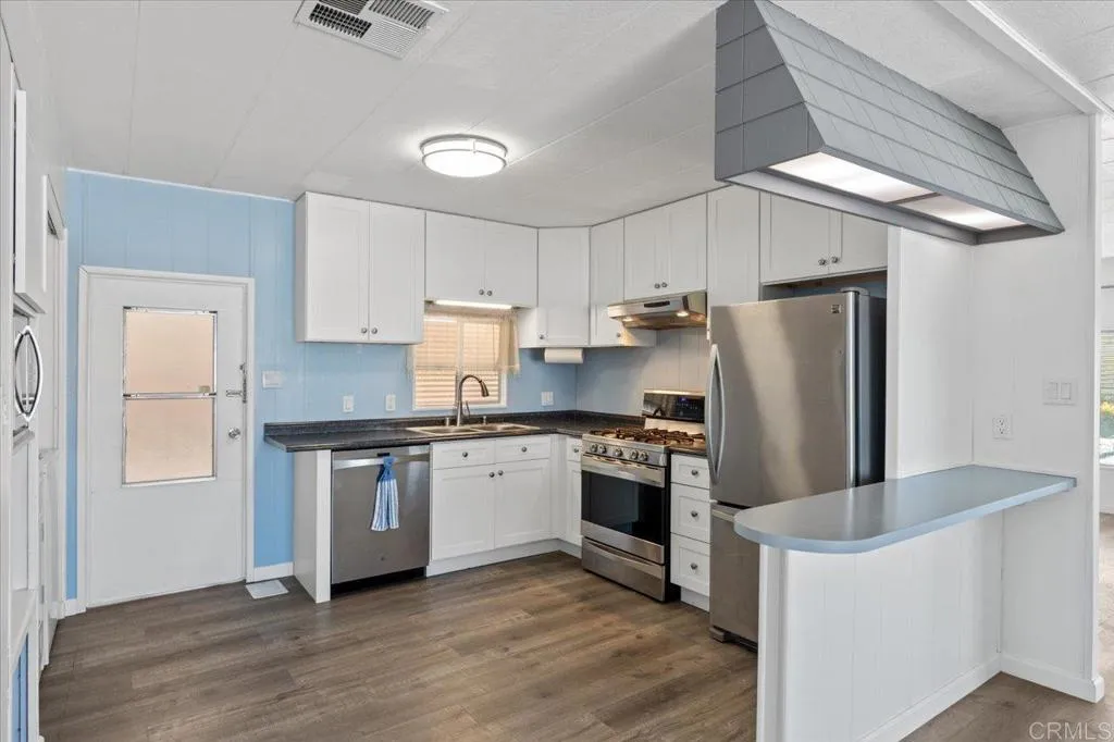 https://cdn.realtyfeed.com/cdn/127/306536882/9e6046b47510d34be89aa48b7fea292c.webp
