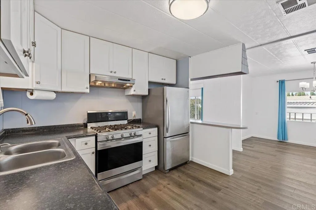 https://cdn.realtyfeed.com/cdn/127/306536882/ce95b4c2c46f379396c395eae0b1e759.webp
