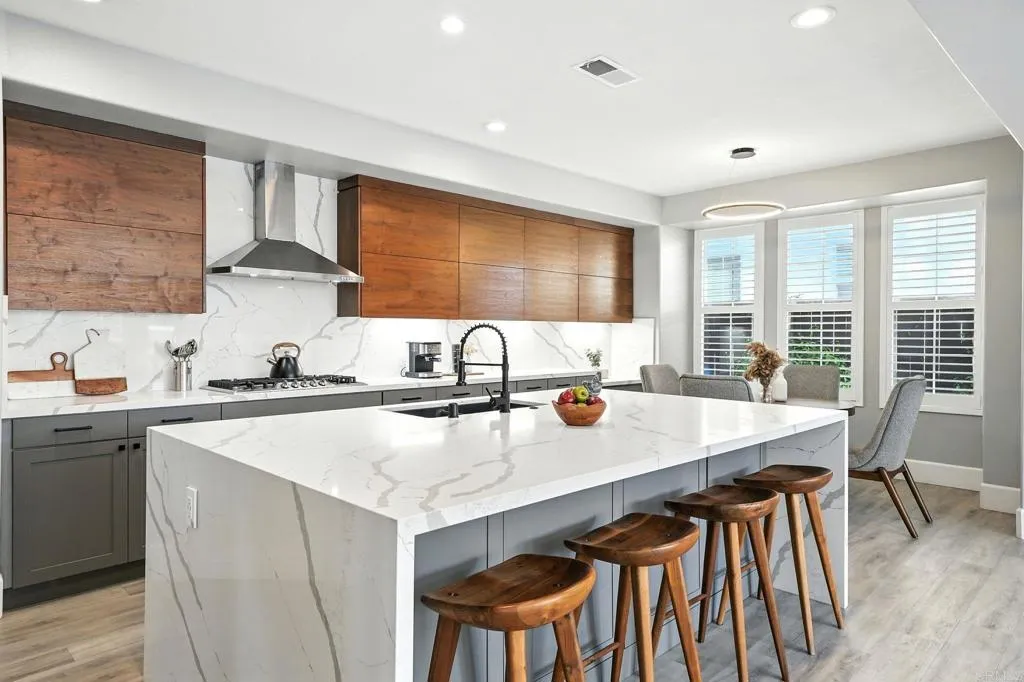 https://cdn.realtyfeed.com/cdn/127/306536890/ad6df22e2e8e13e19e5a7b0dbfca046c.webp
